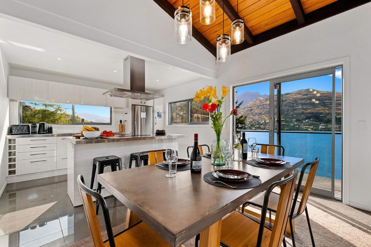 Queenstown Lakefront Dream 4 Bed Eksteriør billede