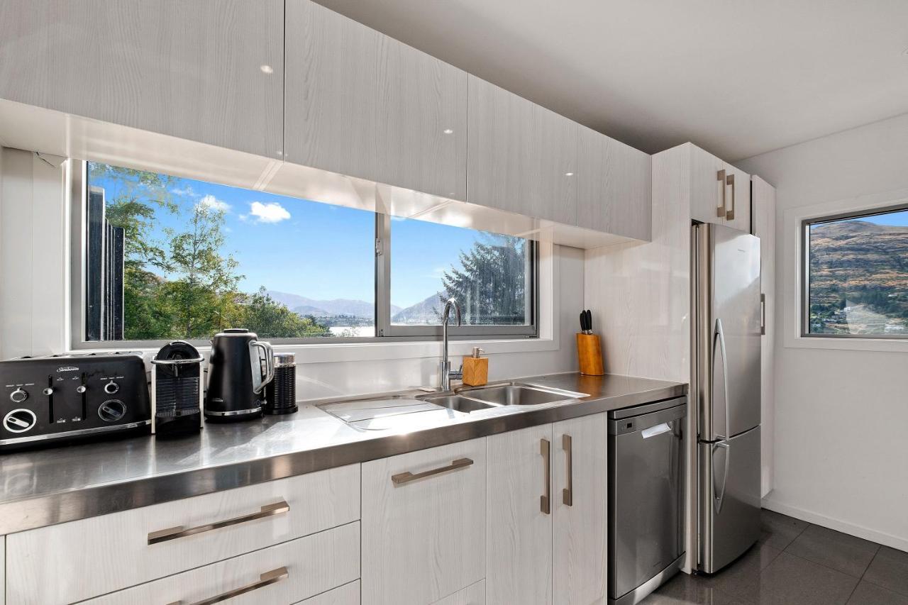 Queenstown Lakefront Dream 4 Bed Eksteriør billede